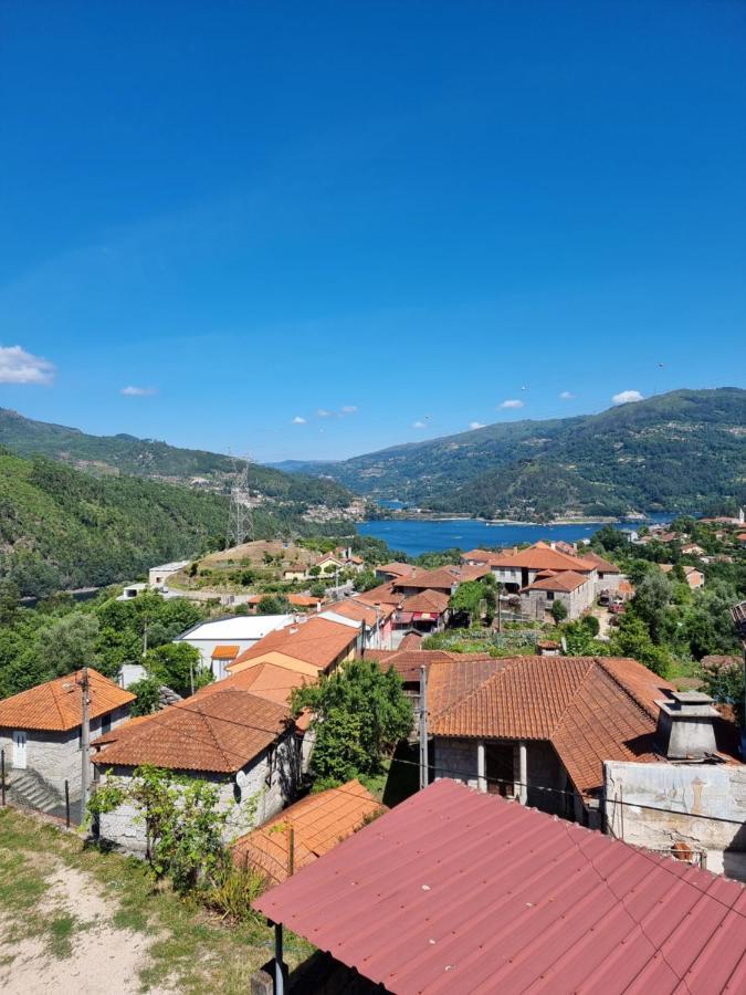 Alojamento Casa Da Eira Герес Екстериор снимка